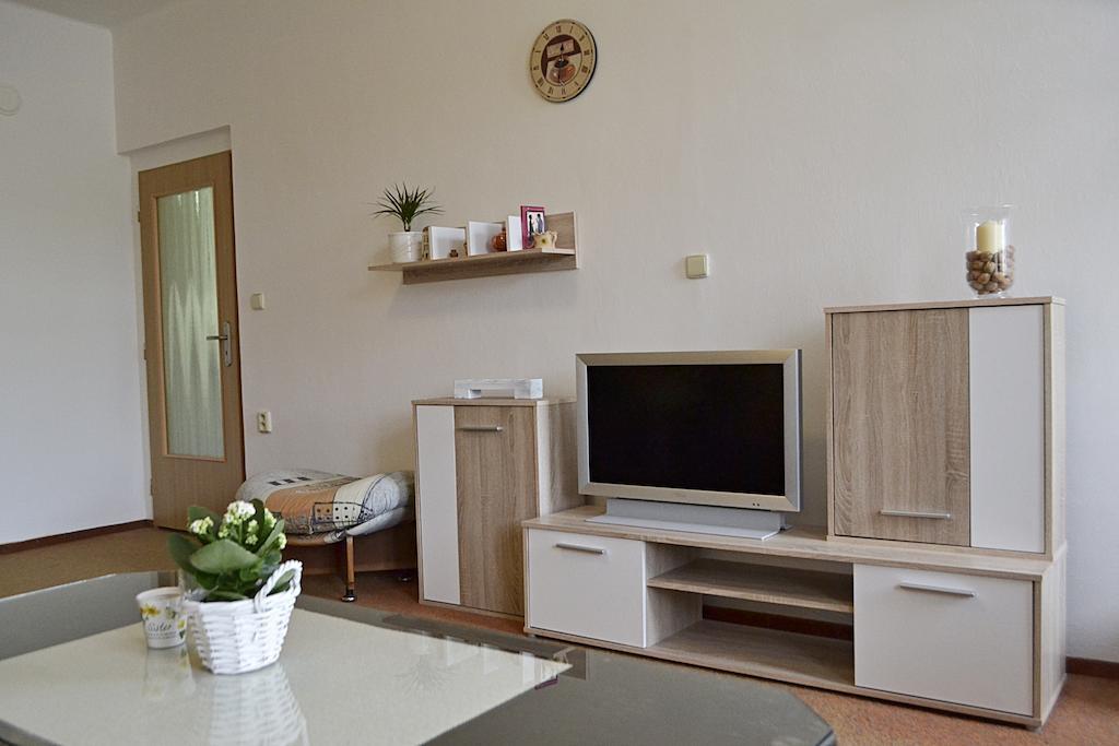 Apartman Namesti Hostinne Szoba fotó